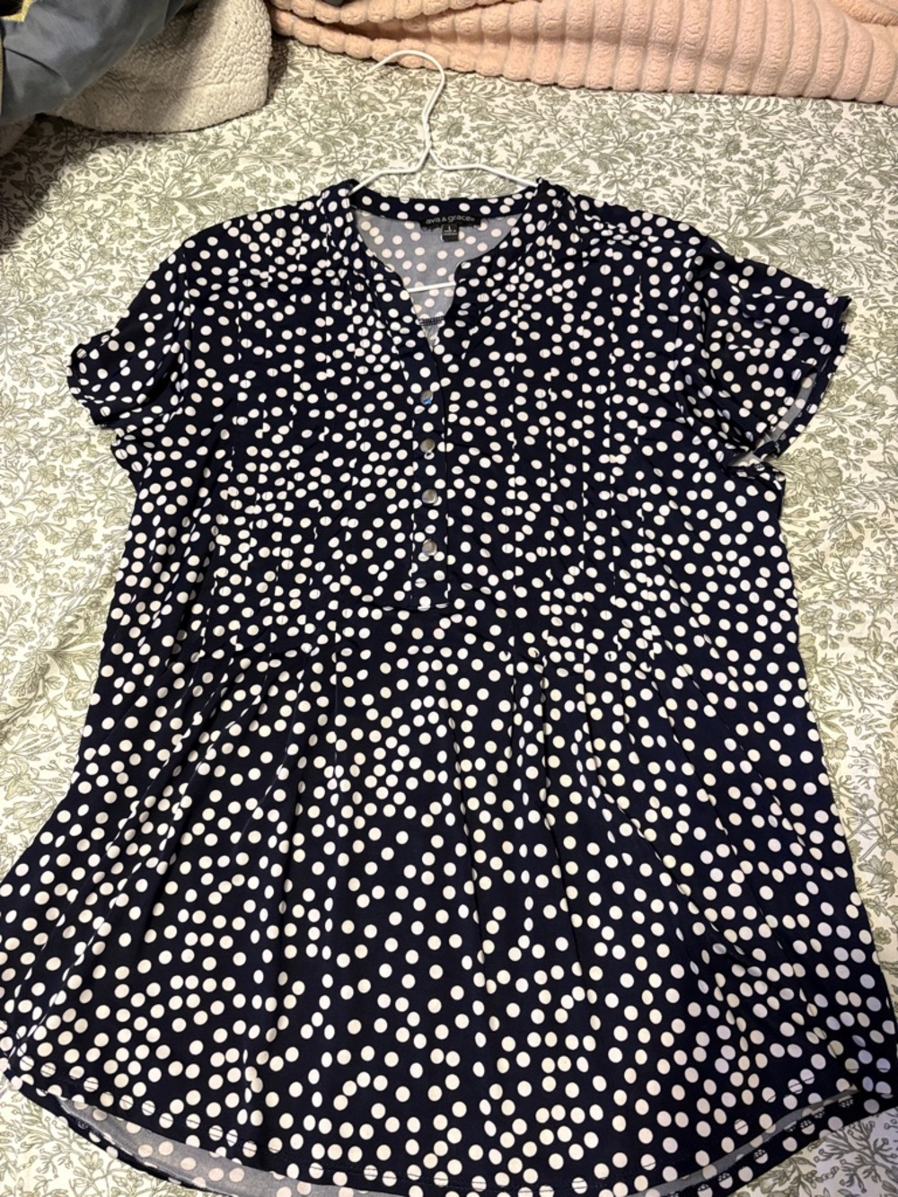 Ava & Grace Navy Blue and White Polka Dot Short Sleeve Blouse